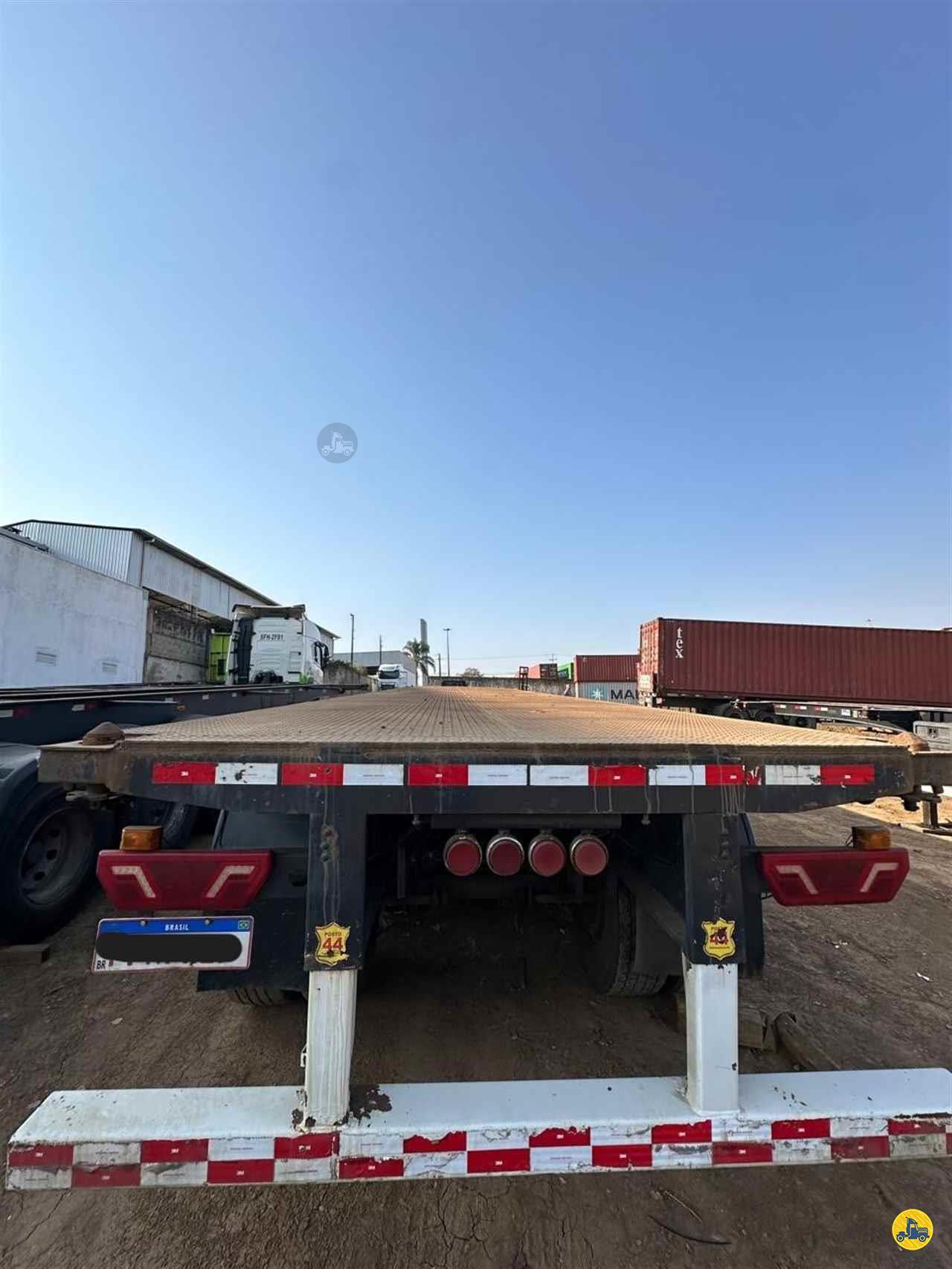CARRETA SEMI-REBOQUE PORTA-CONTAINER Laudenir Caminhões PONTA GROSSA PARANÁ PR